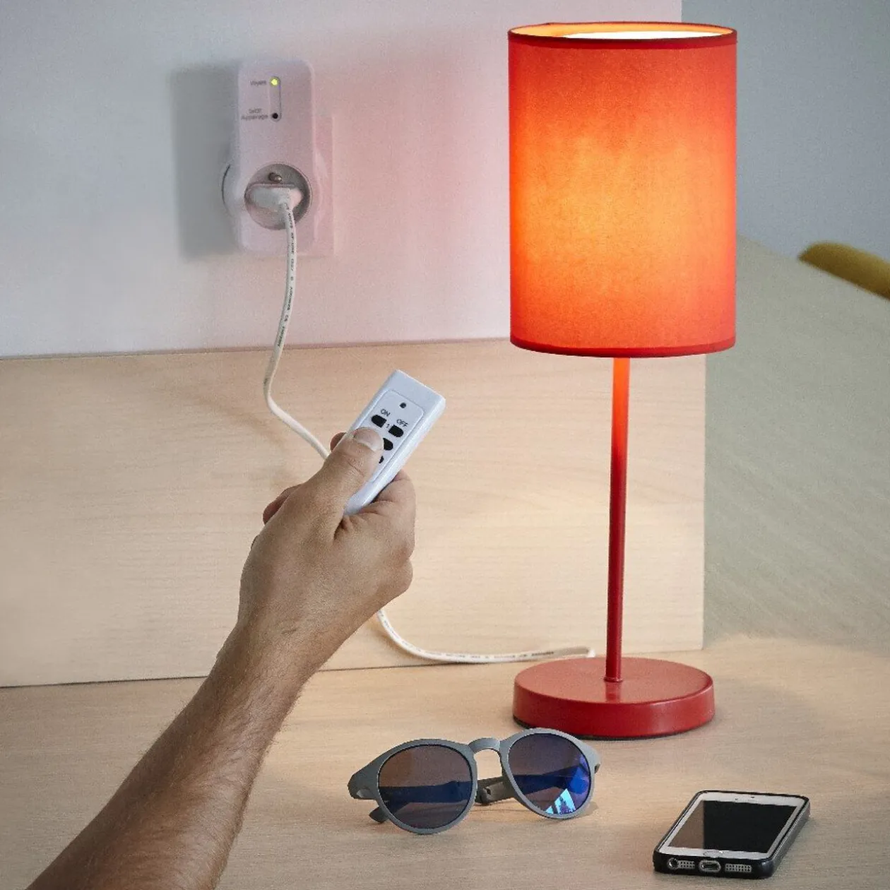 2 prises et télécommande