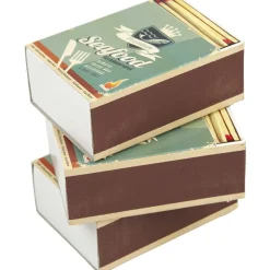 Allumettes en bois et carton.