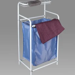 Bac à linge et étagère