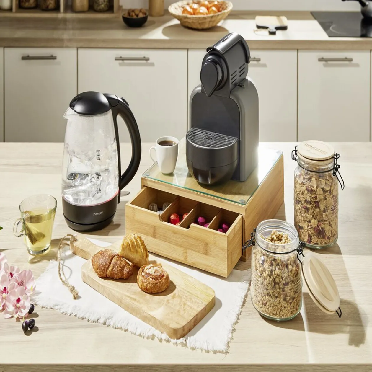 Bocal hermétique rond transparent avec couvercle en bambou H16,5 cm