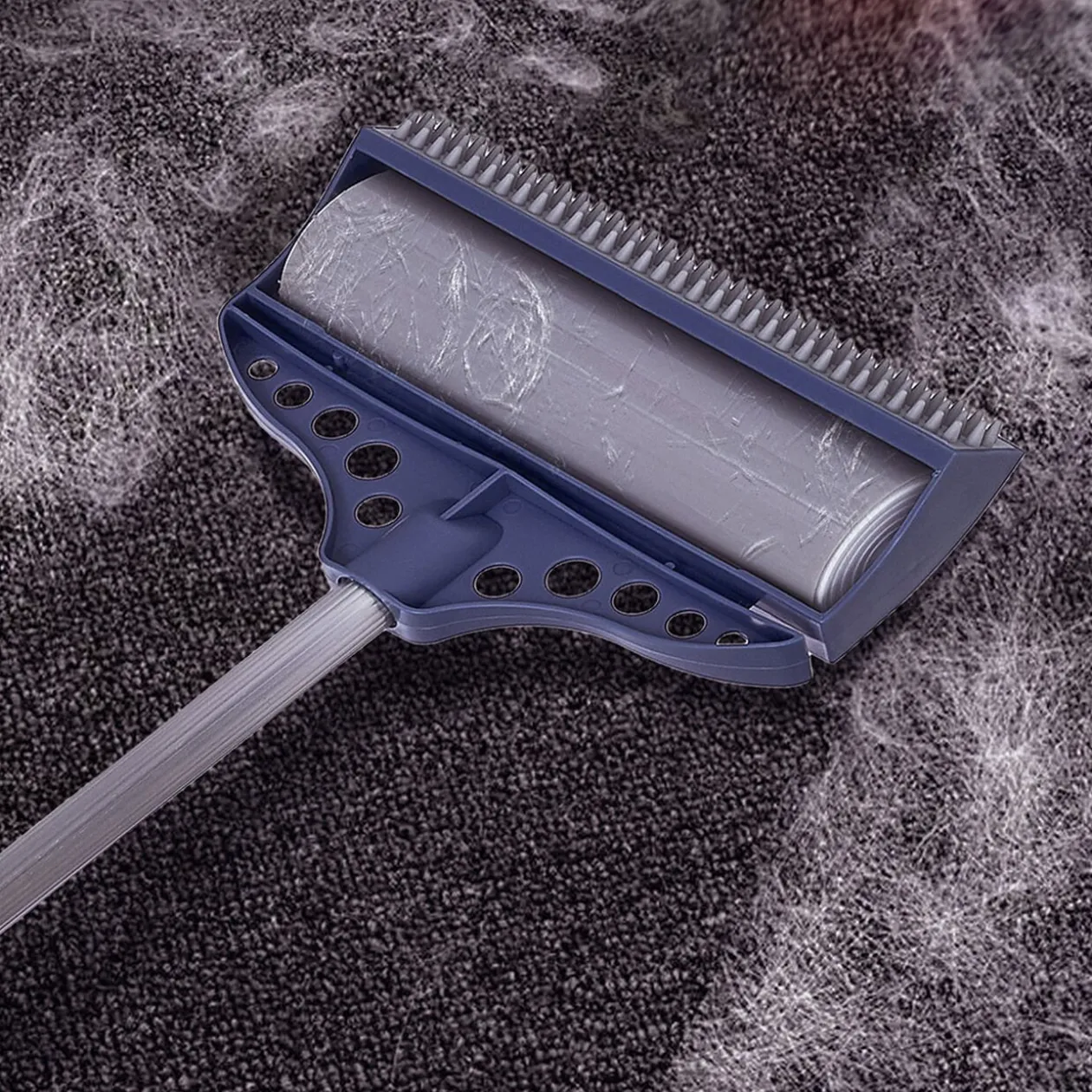 Brosse adhésive avec manche télescopique