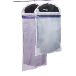 Cintre en métal x3 et housse de vêtements x3