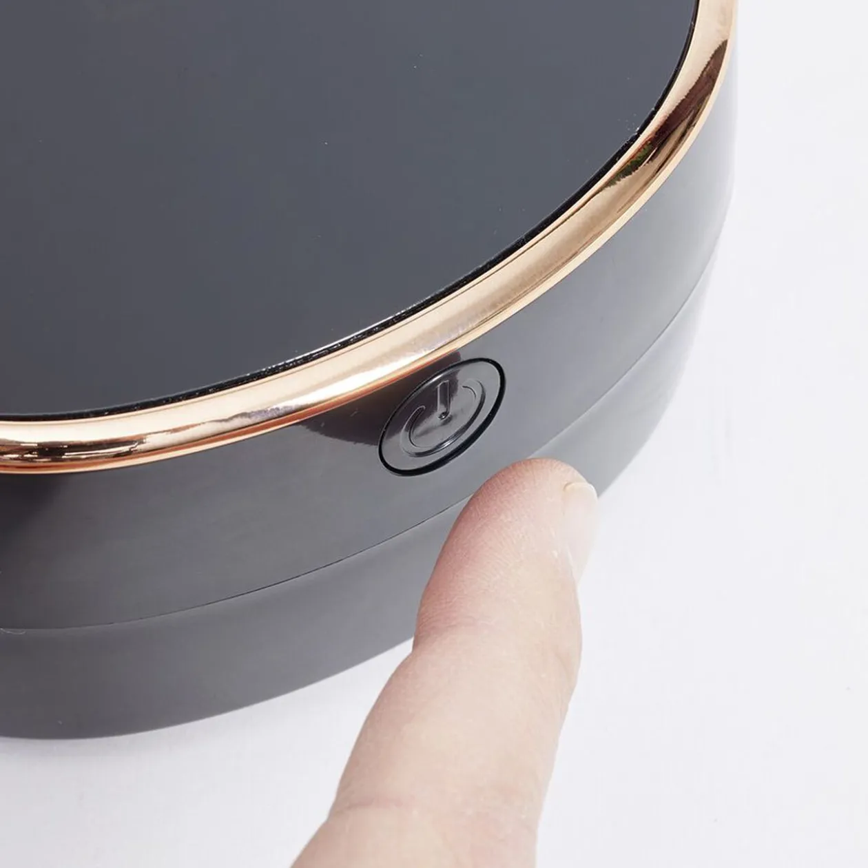 Distributeur automatique de savon mural Ø13cm