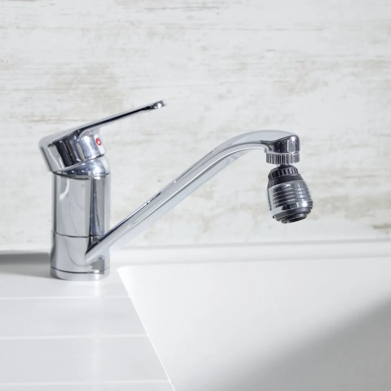 Embout de robinet brise-jet