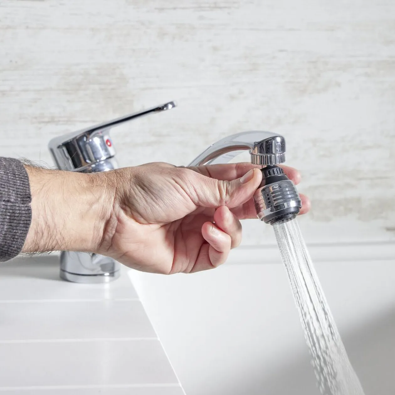 Embout de robinet brise-jet