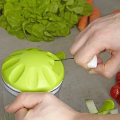 Hachoir manuel et batteur