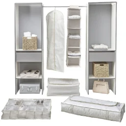 Housse de vêtements motif triangle beige et blanc