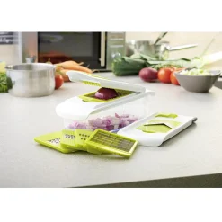 Mandoline et découpe légumes 7 en 1