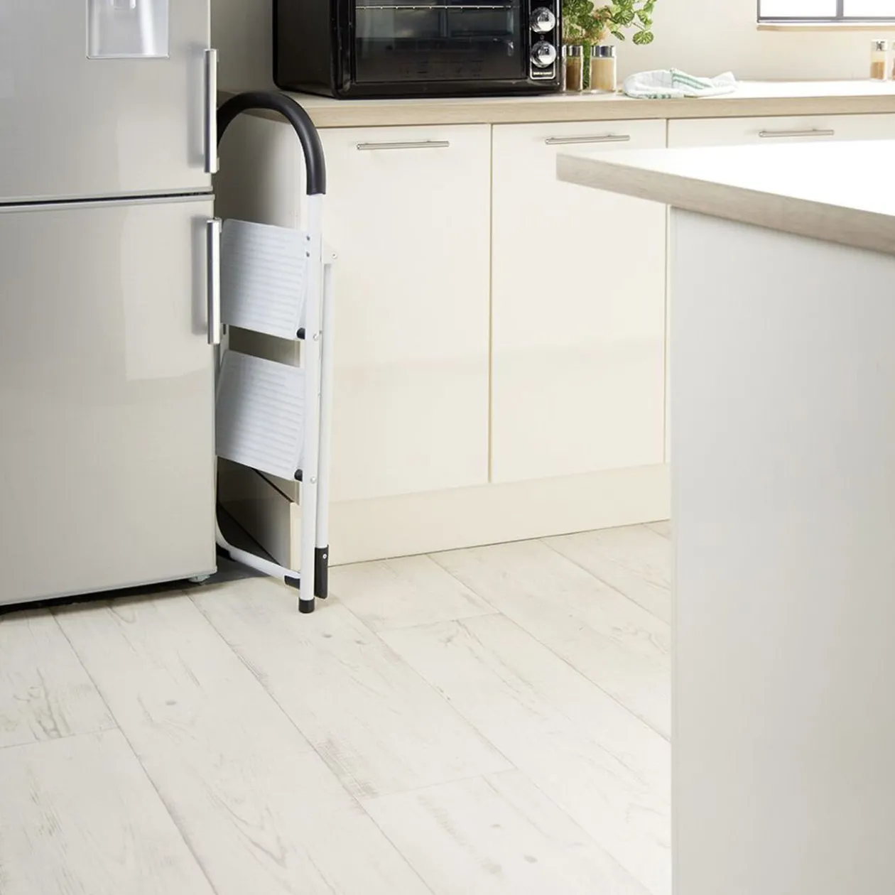 Marche pied en métal à 2 marches