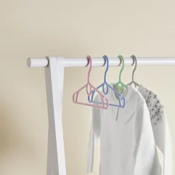 Penderie enfant bois blanc et naturel 78xH126x38cm