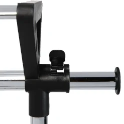 Portant vêtements à roulettes noir et gris