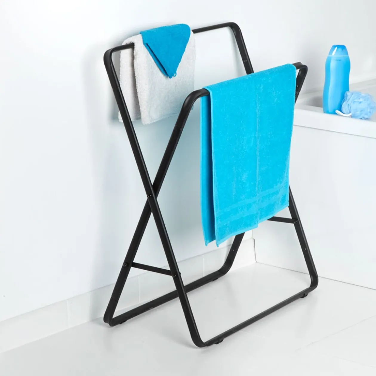 Porte-serviettes pieds croisés noir