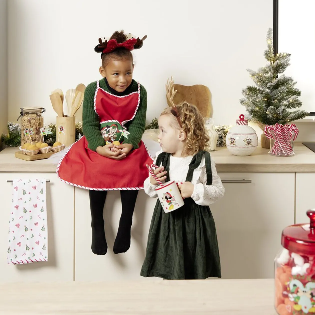 Pot en verre Disney Mickey Merry Kissmas avec couvercle Ø16xH20cm