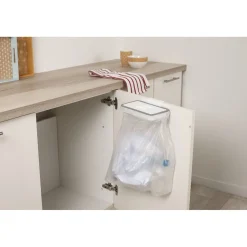 Poubelle de porte de placard