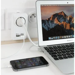Prise chargeur 1x 230V et 2 ports USB