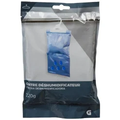 Sac déshumidificateur sur cintre pour penderie