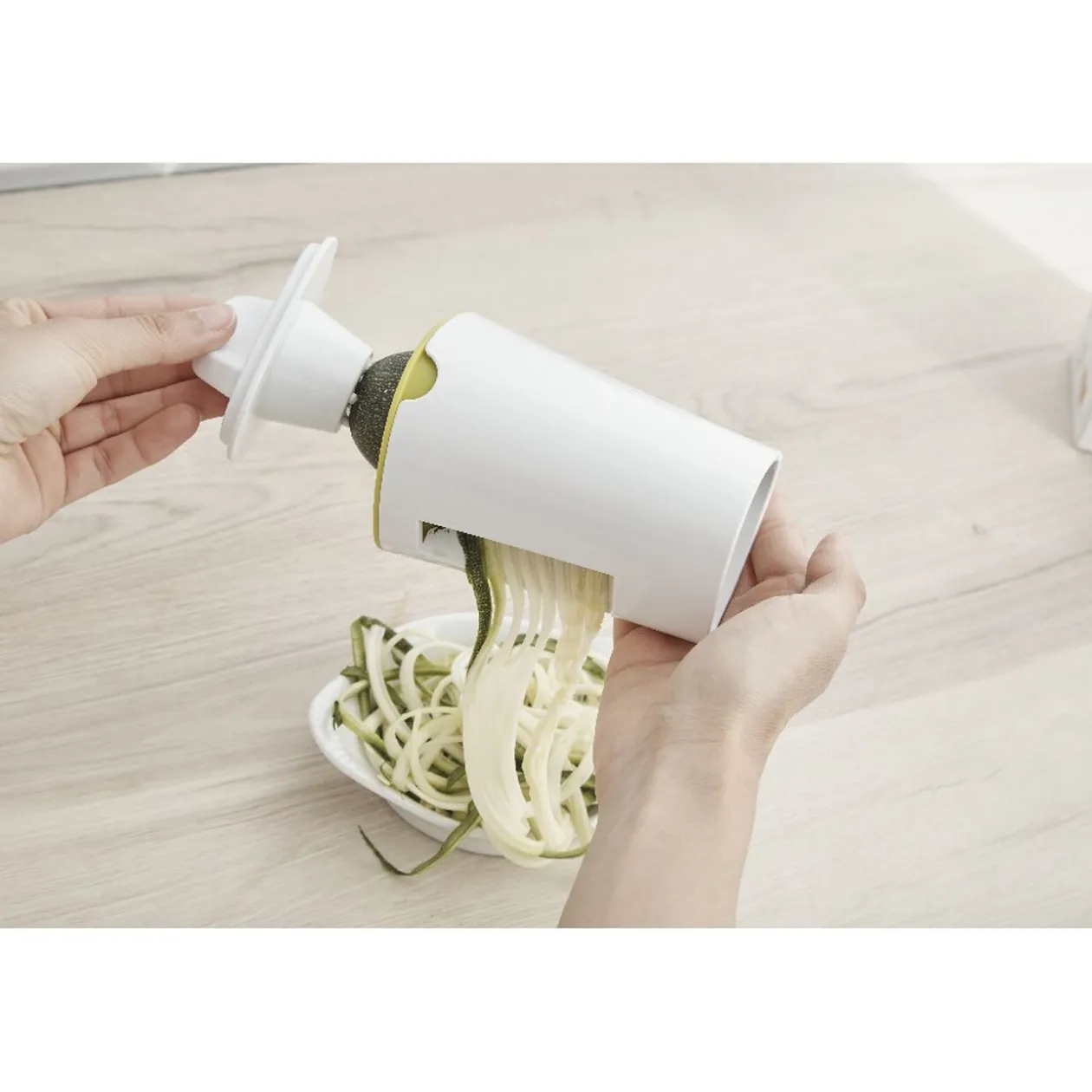 Taille légumes et presse agrumes 2 en 1