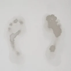 Tapis de salle de bain blanc magique