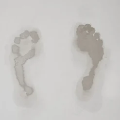 Tapis de salle de bain blanc magique